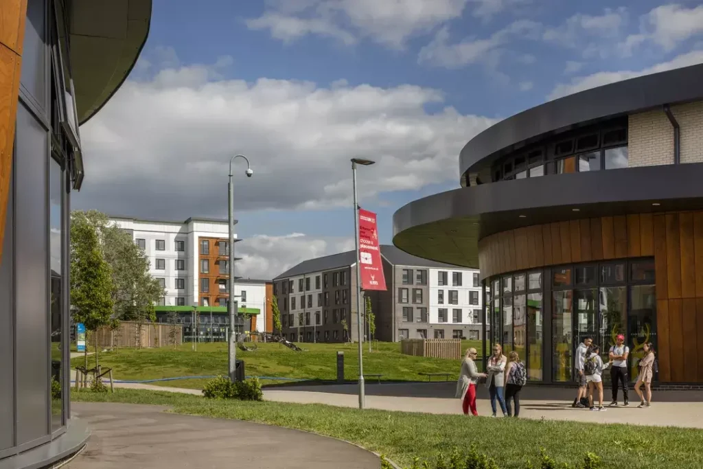 Study Civil Engineering in the UK: Study Guide