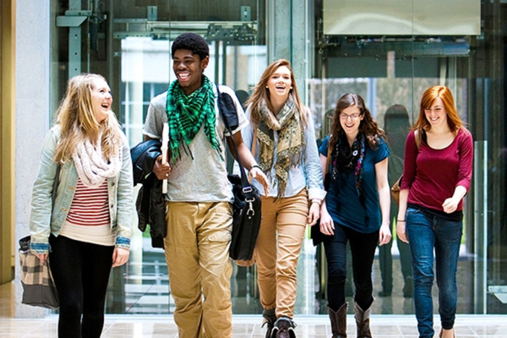 Study bachelor degree in the uk | scholarshipkart