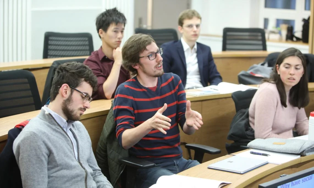 Study Psychology in UK | ScholarshipKart