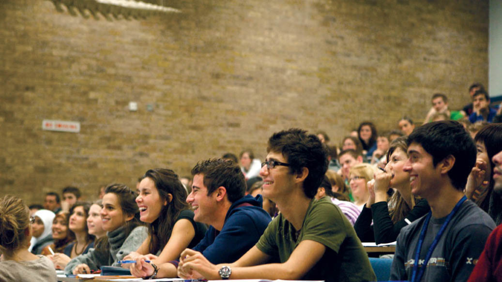 Study Psychology in UK | ScholarshipKart