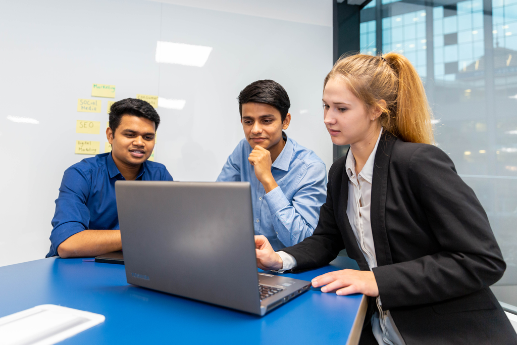 Top 10 UK Universities for Business Management courses