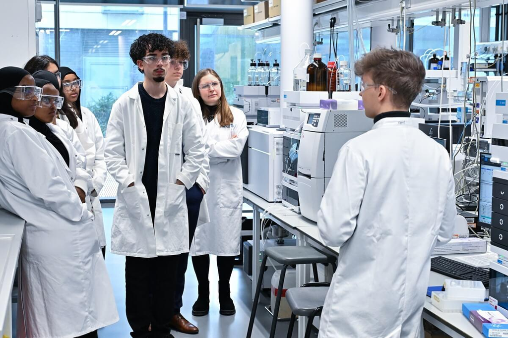 Top Reasons to Study Biomedical Sciences at Imperial College London in 2027