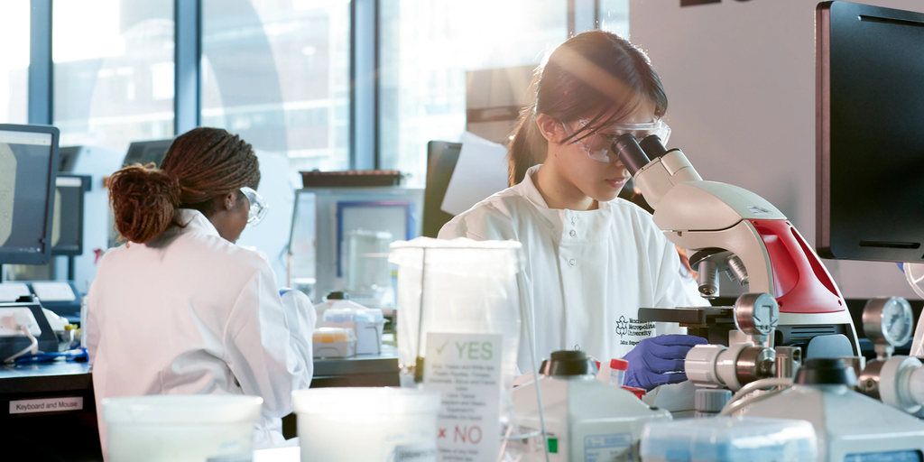 10 Reasons to Study a Master's in Microbiology in the UK