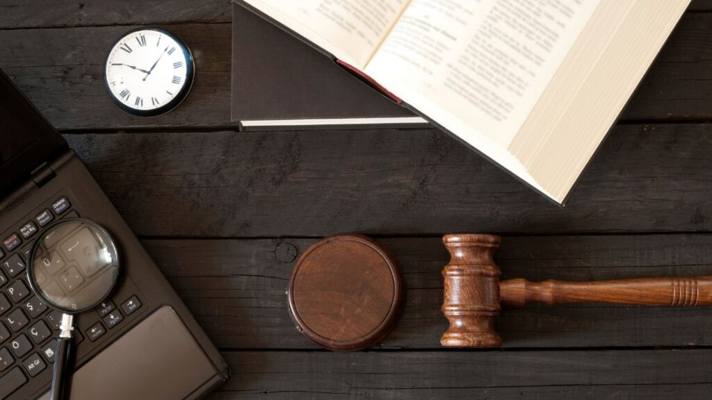 Why Your UCAS Personal Statement for Law Needs to Go Beyond Good Grades